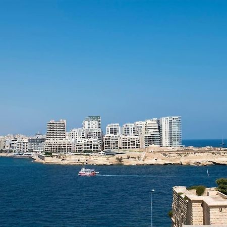 Vallettastay - Harbor View Gem -Sea View 2 Bed Apt エクステリア 写真