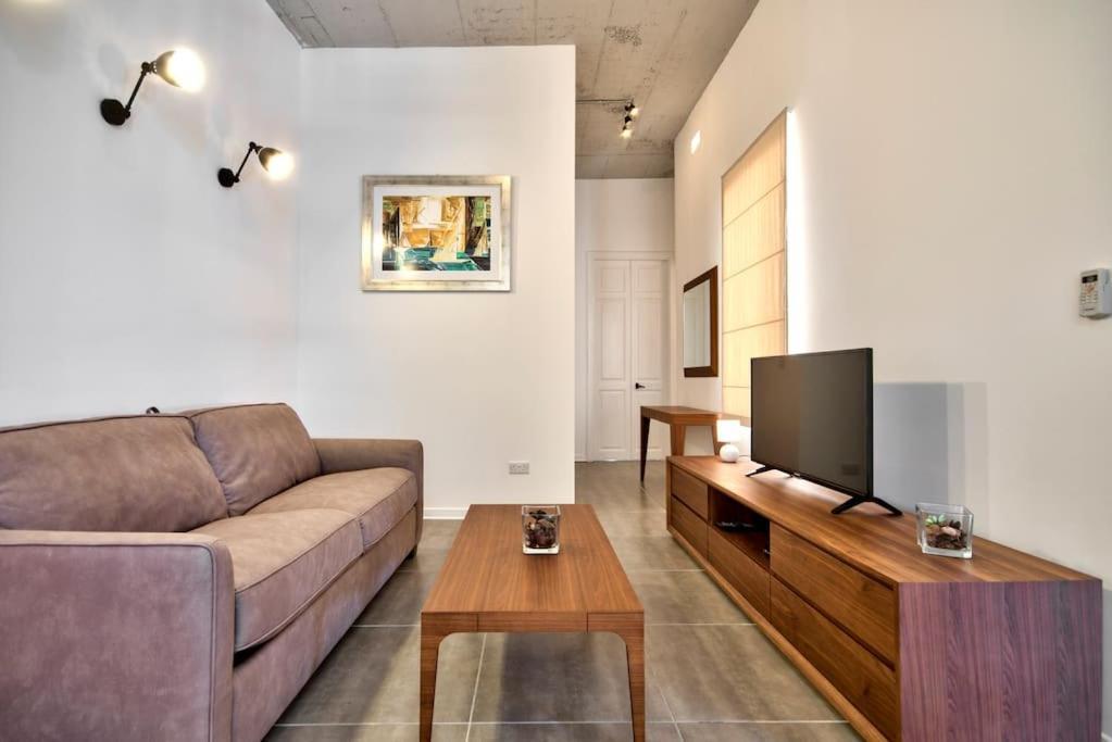 Vallettastay - Harbor View Gem -Sea View 2 Bed Apt エクステリア 写真
