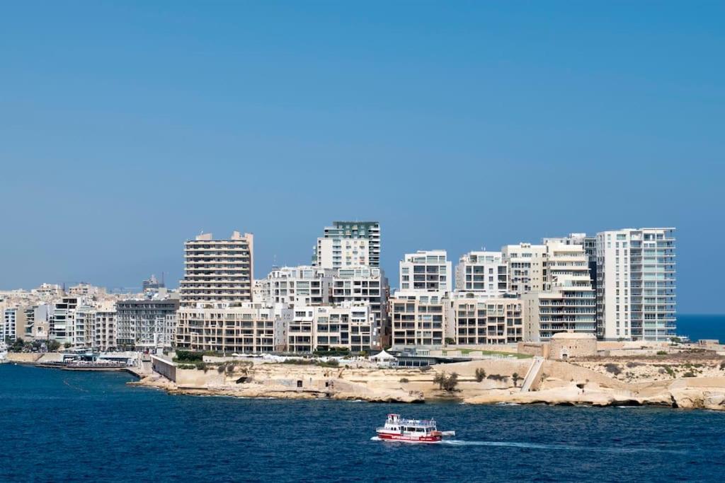 Vallettastay - Harbor View Gem -Sea View 2 Bed Apt エクステリア 写真